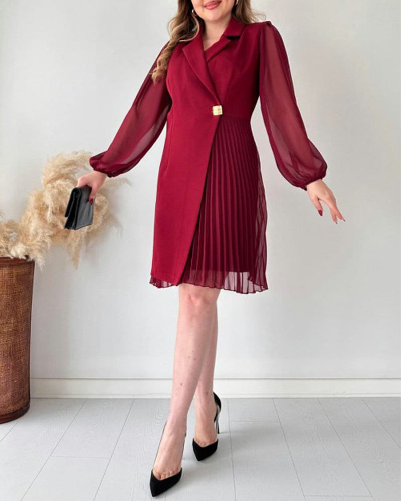 Élégantes robes pour femmes avec plis et revers