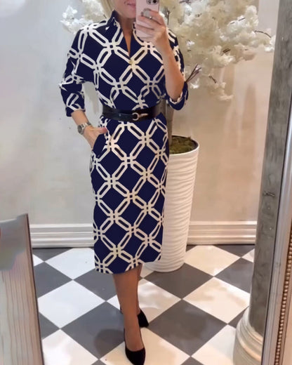 Robe à motif géométrique et fente latérale