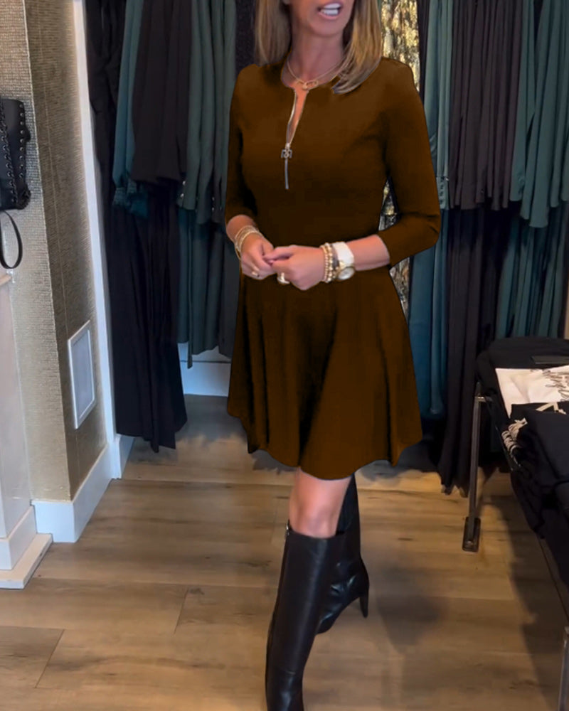 Robe élégante unie à fermeture éclair pour femme