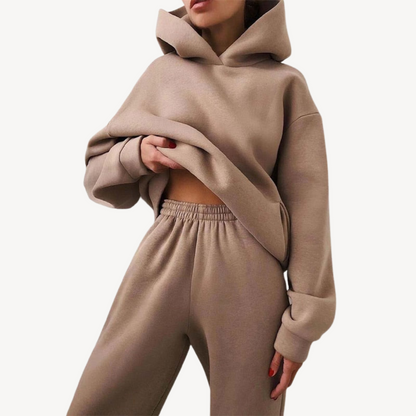 Ensemble de survêtement sportif noir à capuche pour femme