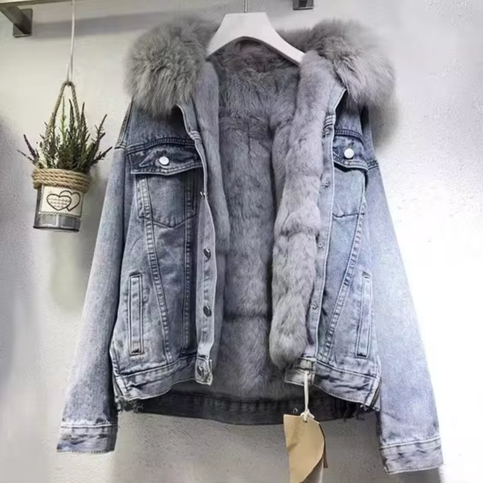 Modische Jeansjacke aus Weichem Baumwollstoff - IdealeKleiden