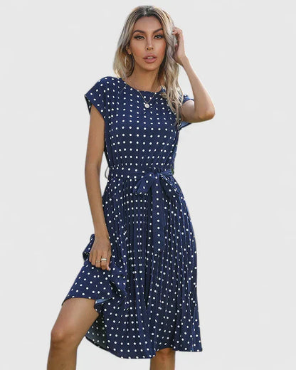 Robe chic à manches courtes et jupe plissée pour femme
