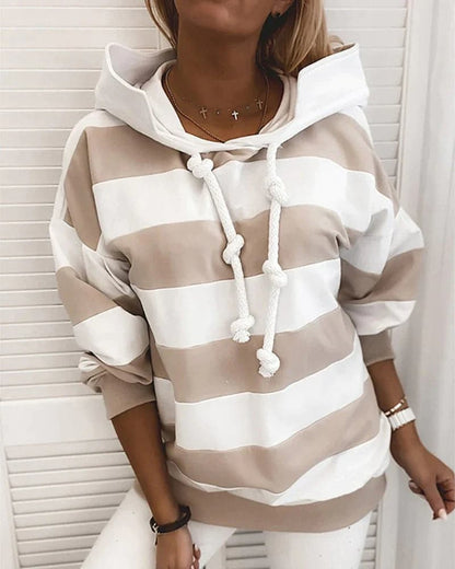 Hoodie confortable avec détails tricotés et coupe décontractée