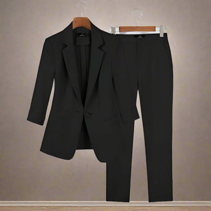 Costume d'affaires élégant pour hommes