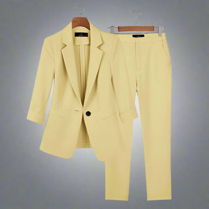 Costume d'affaires élégant pour hommes