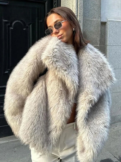 Manteau oversize en fausse fourrure pour femmes