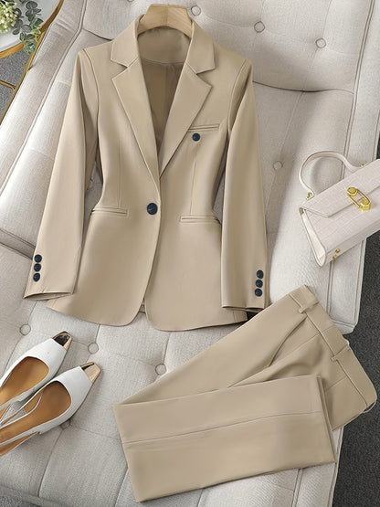 Ensemble tailleur élégant pour femme d'allure classique