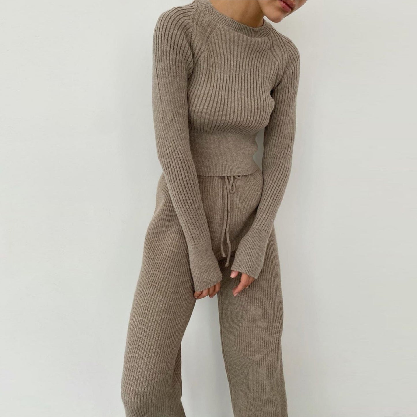 Tailleur pantalon femme ample élégant col haut