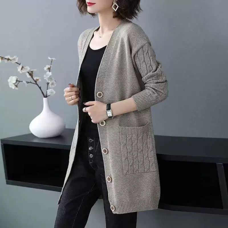 Gilet mi-long en laine douce avec boutons