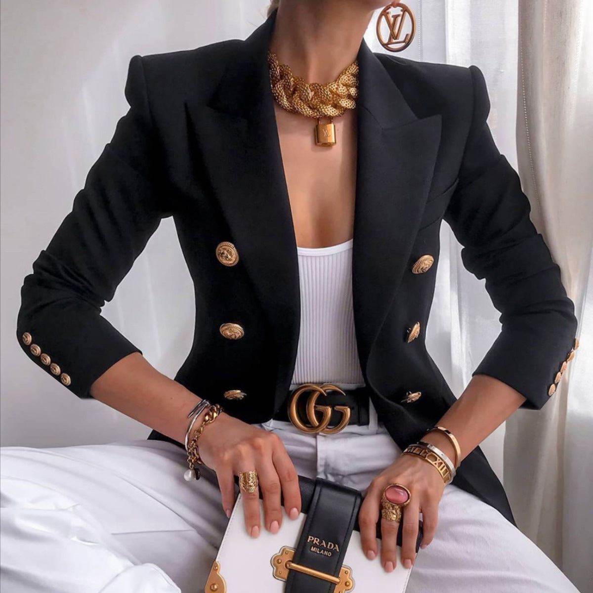 Blazer femme élégant boutons dorés look business