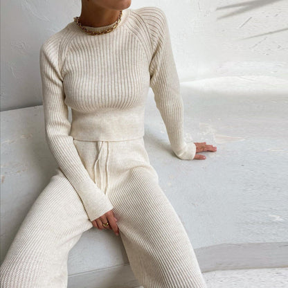 Tailleur pantalon femme ample élégant col haut
