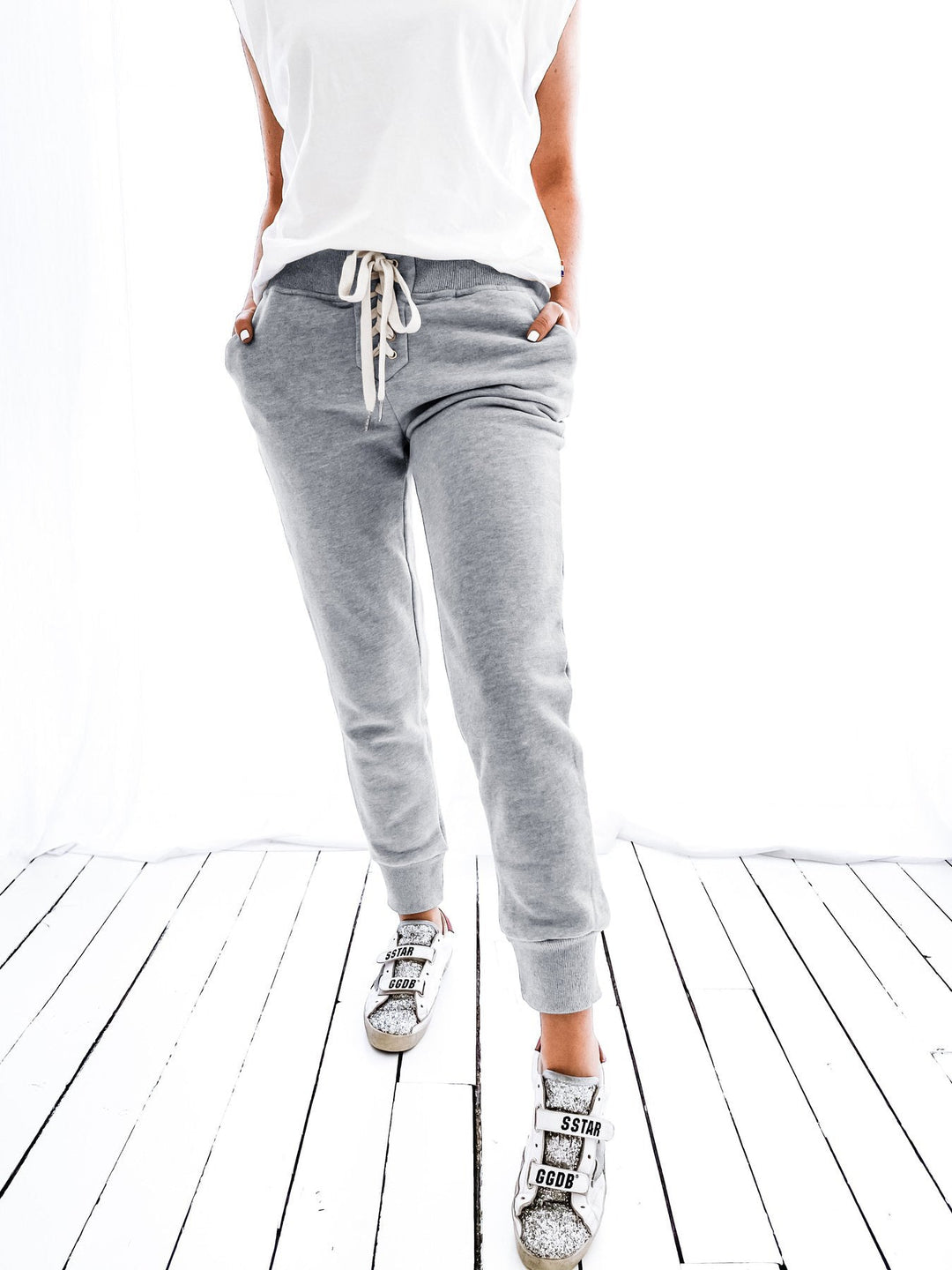 Pantalon de jogging femme confortable élastique avec poches latérales