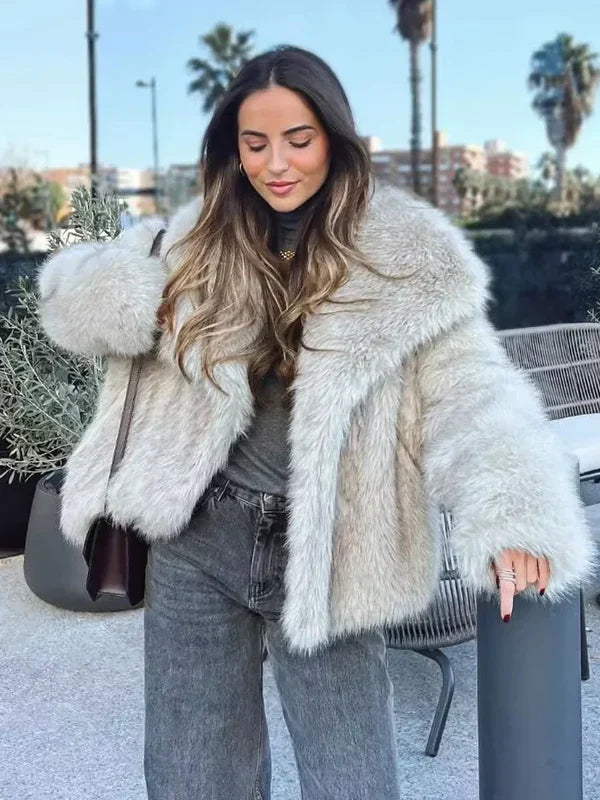 Veste en fausse fourrure femme élégante