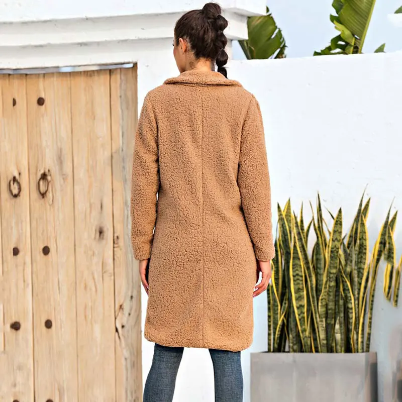 Weicher Wintermantel Fuzzy Optik - IdealeKleiden