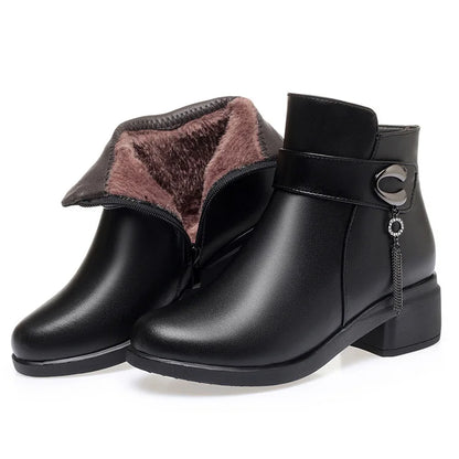Bottes en cuir pour femme avec boucle en métal, aspect velours