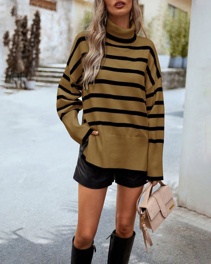 Pull à col roulé rayé et tendance