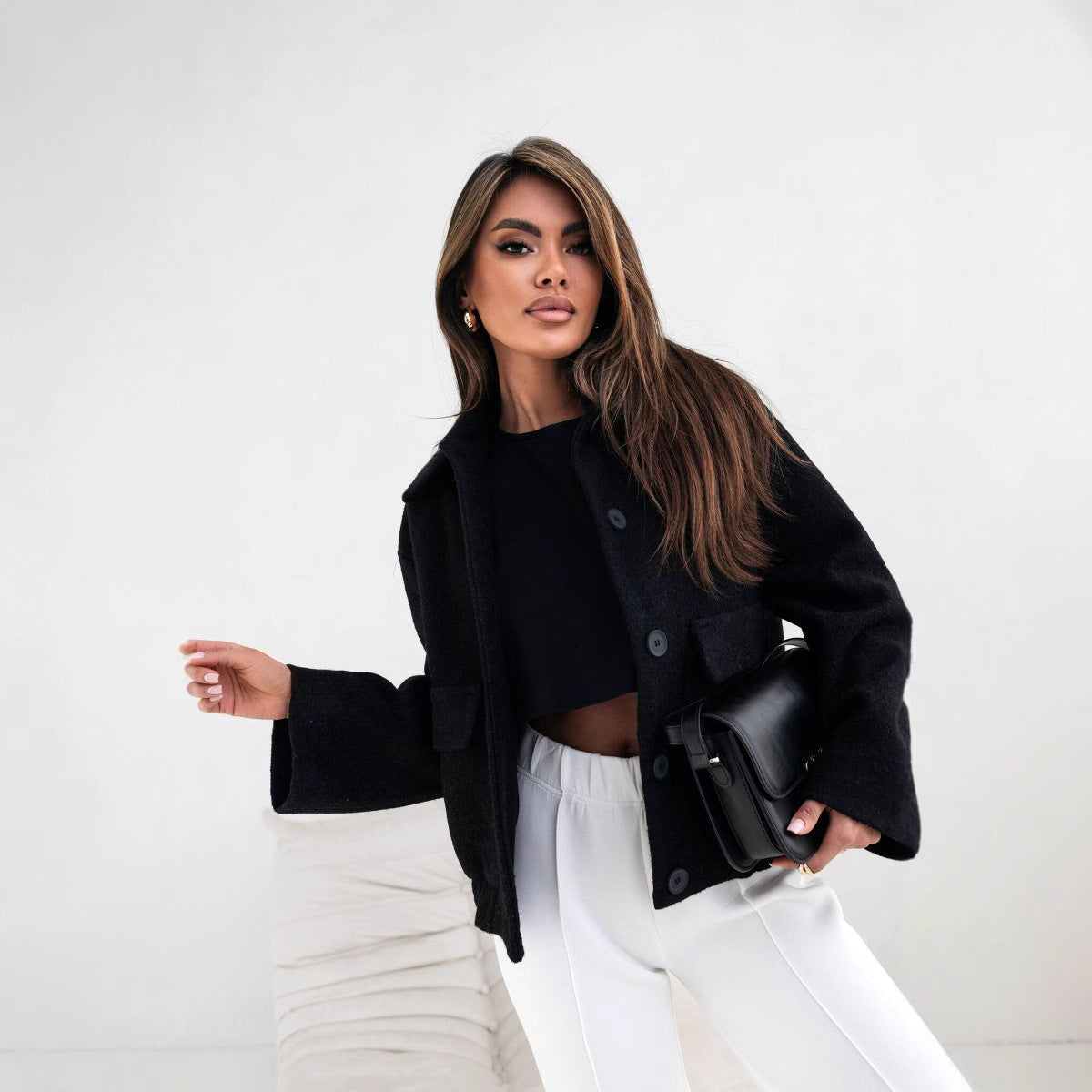 Veste en laine courte tendance grande taille avec boutons et poches