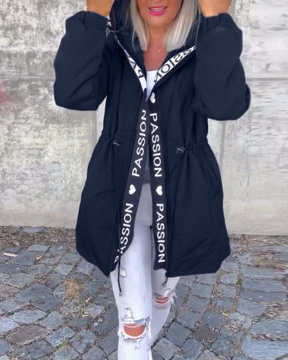 Manteau femme capuche cordon motif