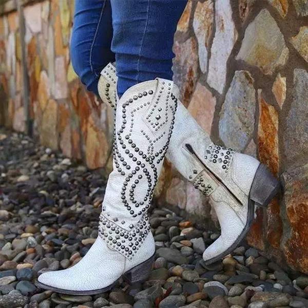 Bottes élégantes pour femmes à talons hauts cloutés