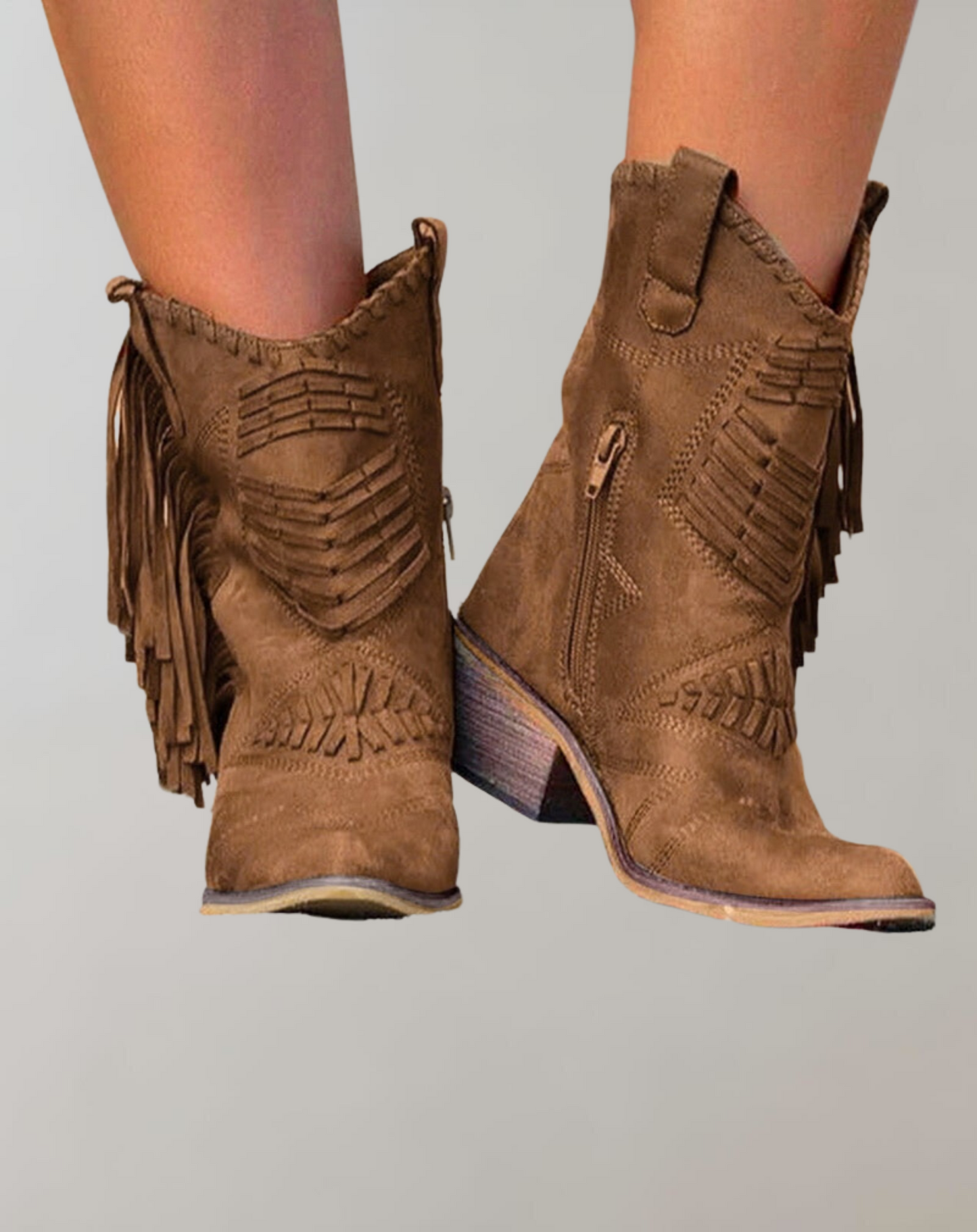Bottes élégantes avec détails frangés