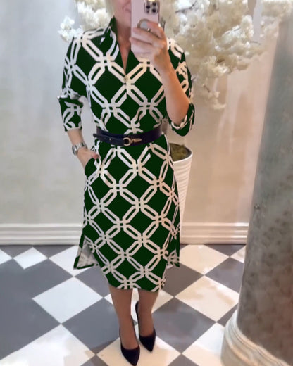 Robe à motif géométrique et fente latérale