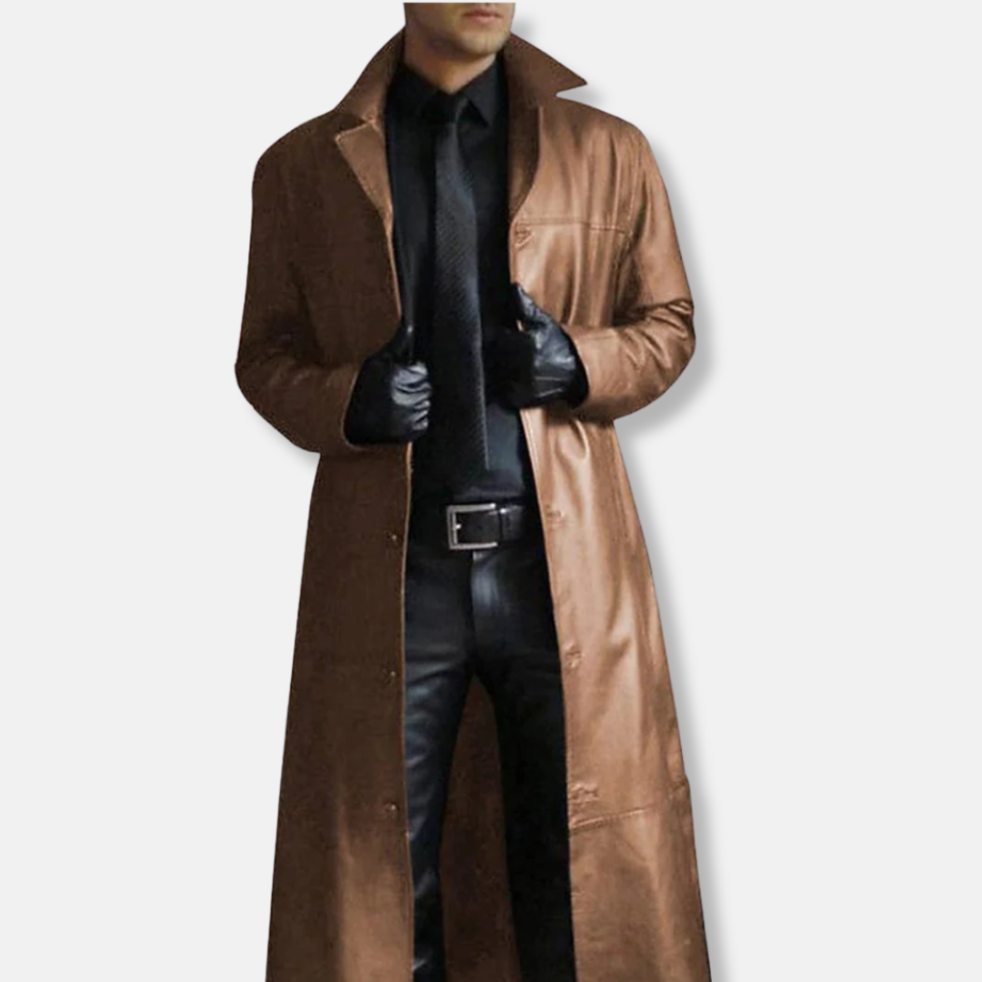 Long manteau en cuir élégant à la coupe cintrée