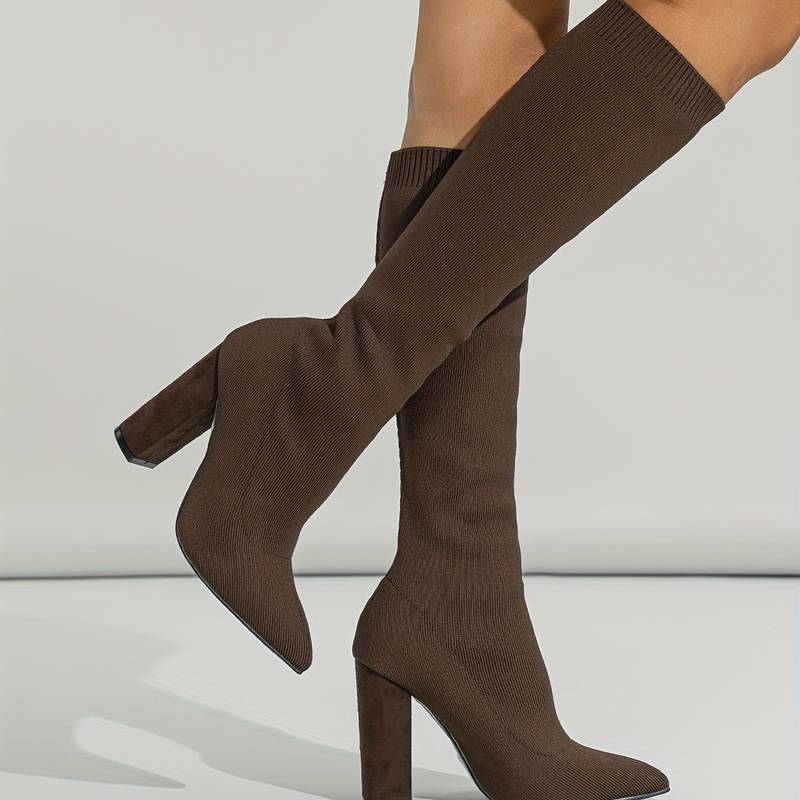 Chaussettes montantes confortables et chaudes