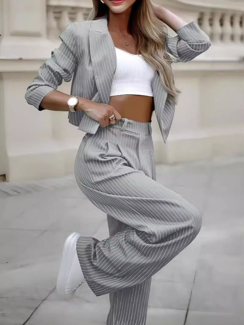 Ensemble pantalon blazer rayé élégant