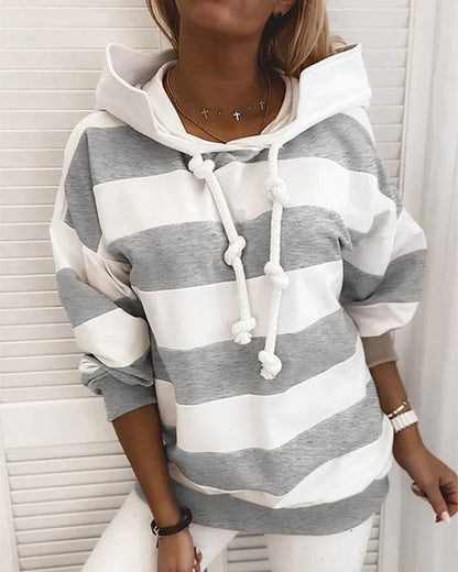 Hoodie confortable avec détails tricotés et coupe décontractée