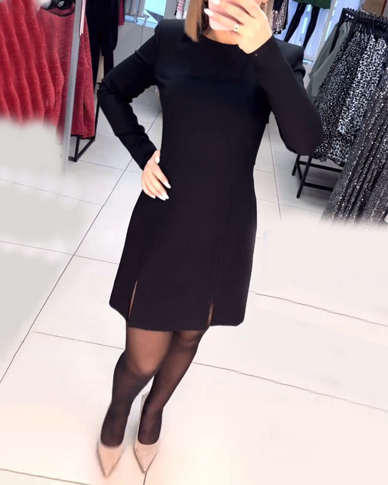 Robe élégante fendue à manches longues