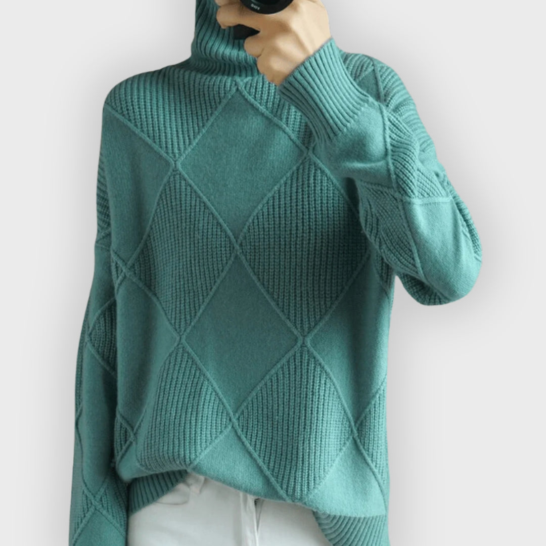 Pull over doux pour femme col roulé élégant
