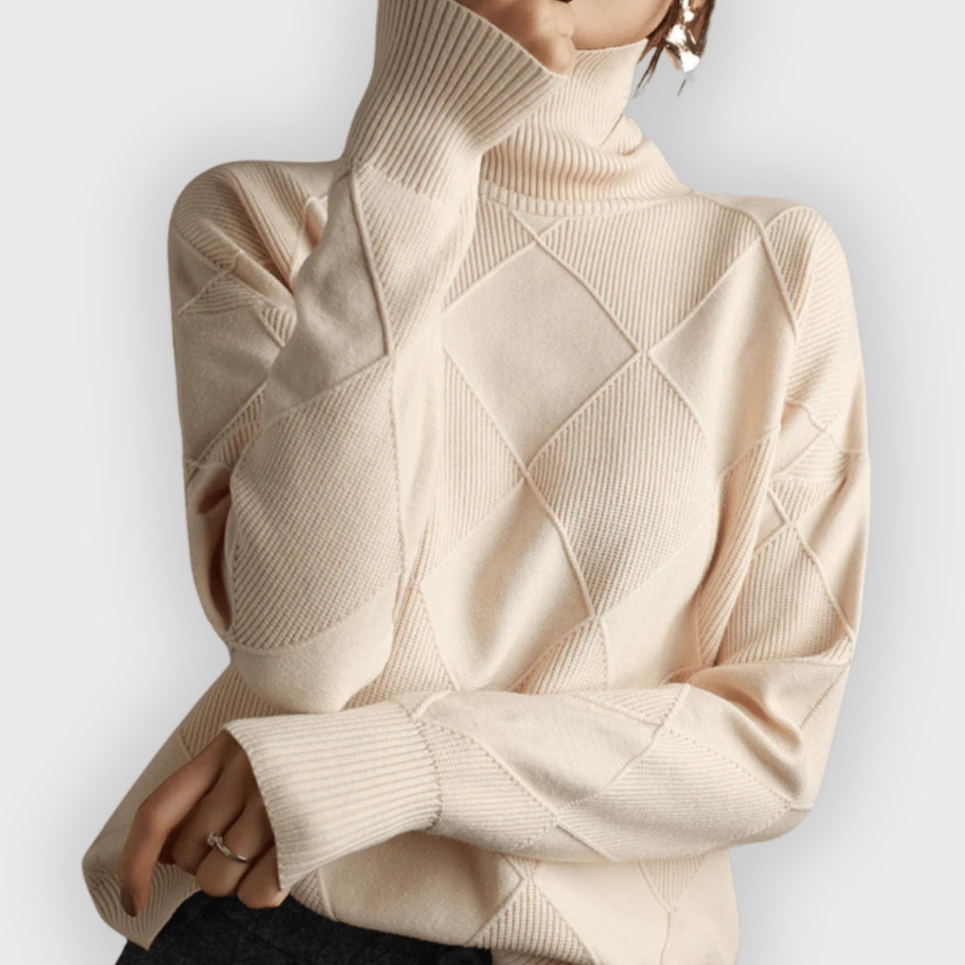 Pull over doux pour femme col roulé élégant