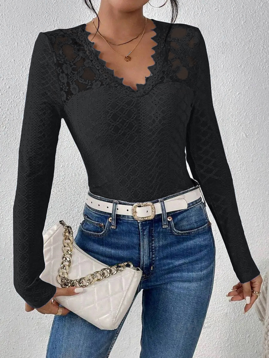 Robe élégante col V dentelle