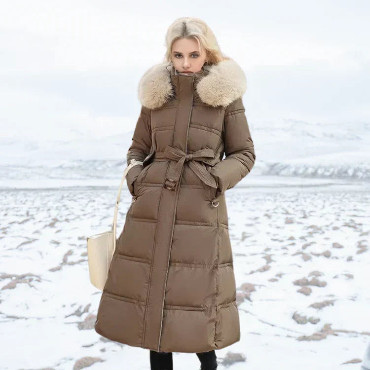 Veste longue femme élégante ajustée avec détail en fourrure