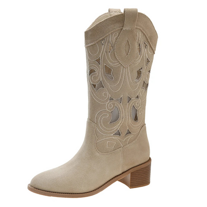 Bottes de cowboy stylées en daim avec découpes