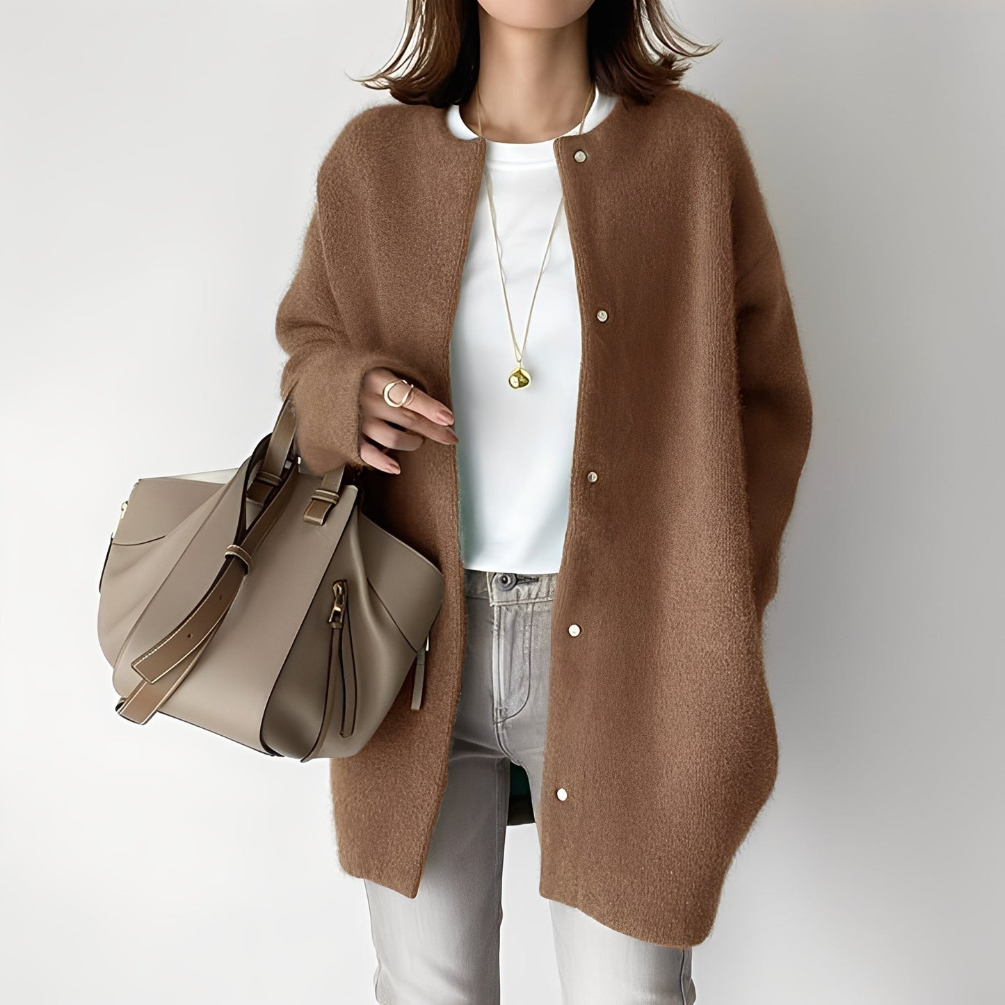 Cardigan élégant pour femme, moderne et ample