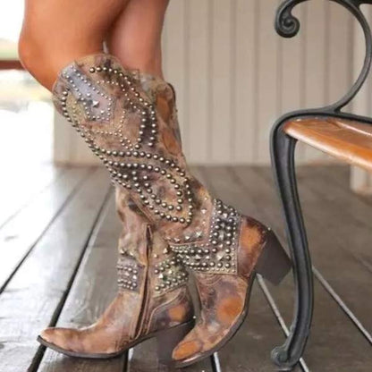 Bottes élégantes pour femmes à talons hauts cloutés