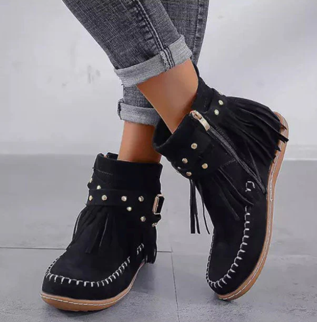 Bottes élégantes en daim à franges