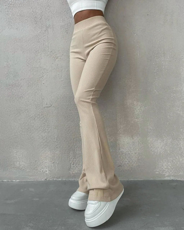 Pantalon slim femme avec micro-évasement