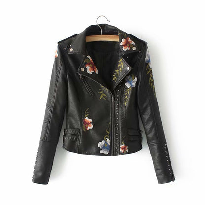 Blouson en cuir vegan élégant brodé
