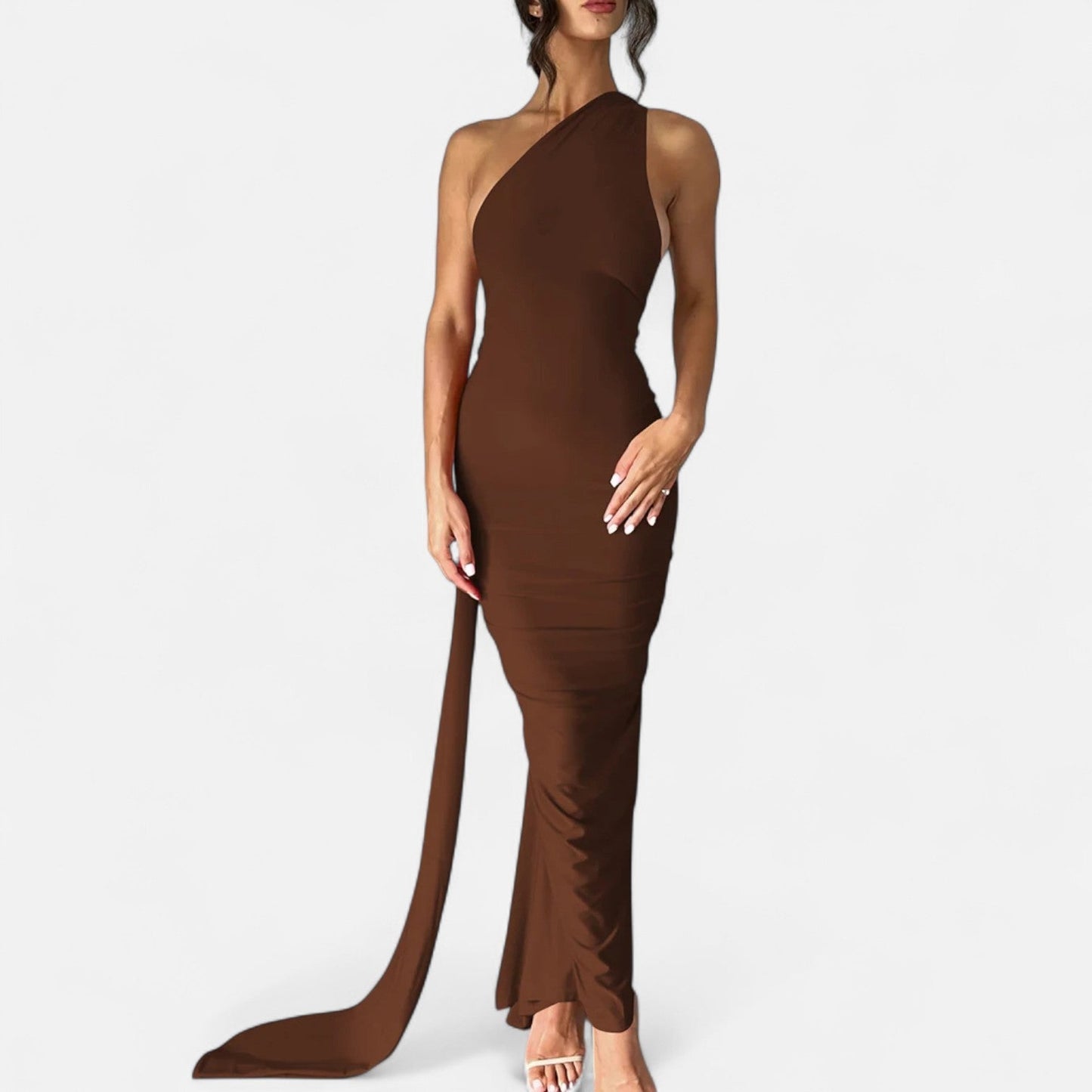 Robe longue femme, design élégant épaules dénudées