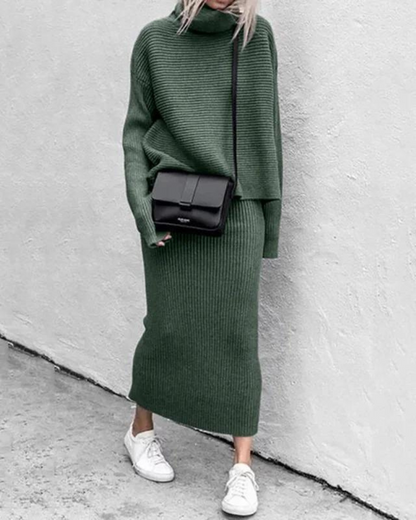 Ensemble élégant robe et col montant deux pièces
