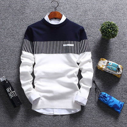 Pull rayé en laine mélangée, col rond, avec poche poitrine