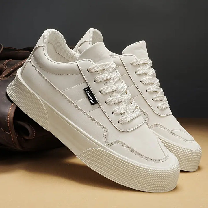 Chaussures plates pour hommes au design moderne