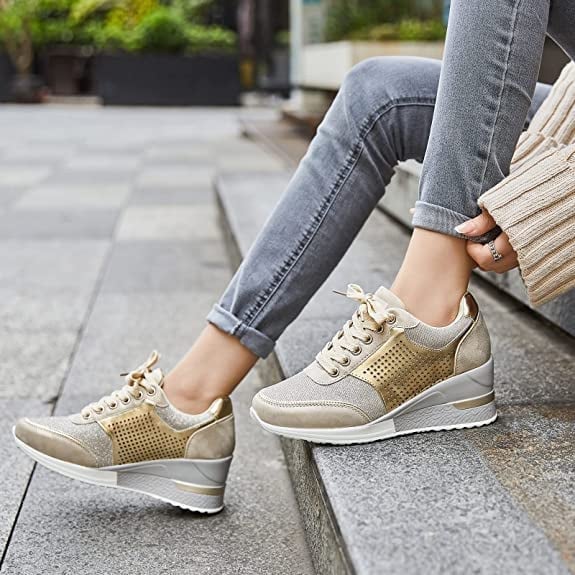 Stilvolle Damen turnschuhe mit hohem Keilabsatz - IdealeKleiden