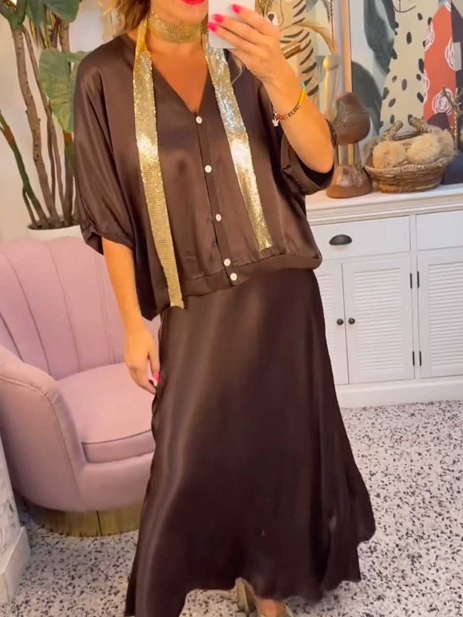 Élégante robe pour femme avec encolure en V et boutons
