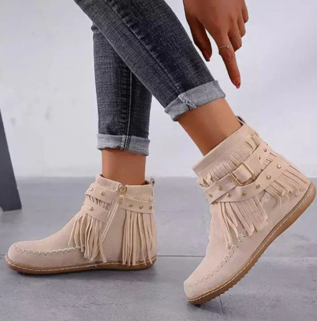 Bottes élégantes en daim à franges