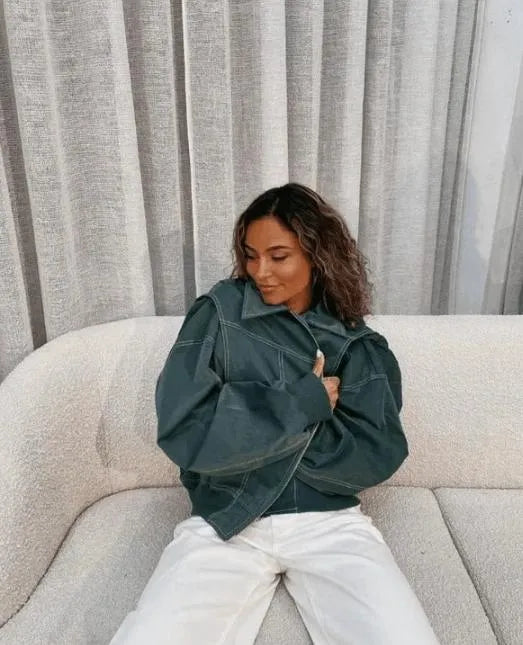 Blouson en cuir noir tendance et décontracté