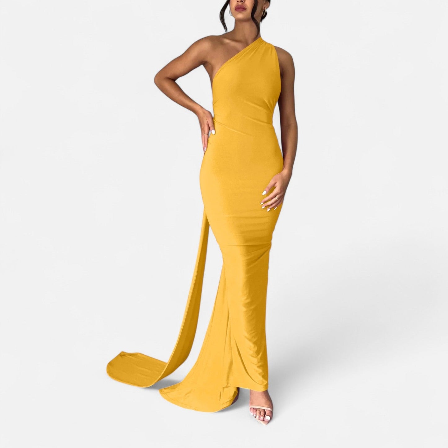 Robe longue femme, design élégant épaules dénudées