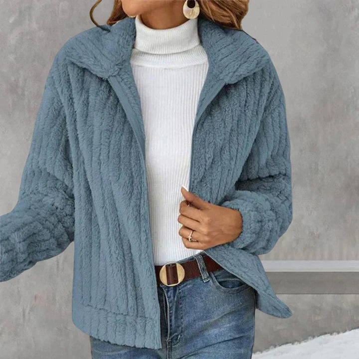 Veste polaire femme douce, élégante et moderne